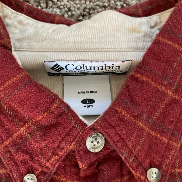 Men’s Columbia XL Red Flannel - Picture 2 of 3